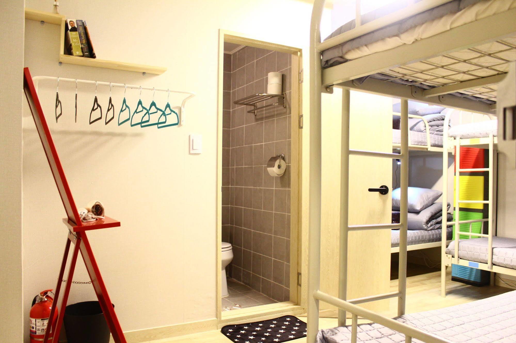 Plan A Hostel Seoul Exteriör bild